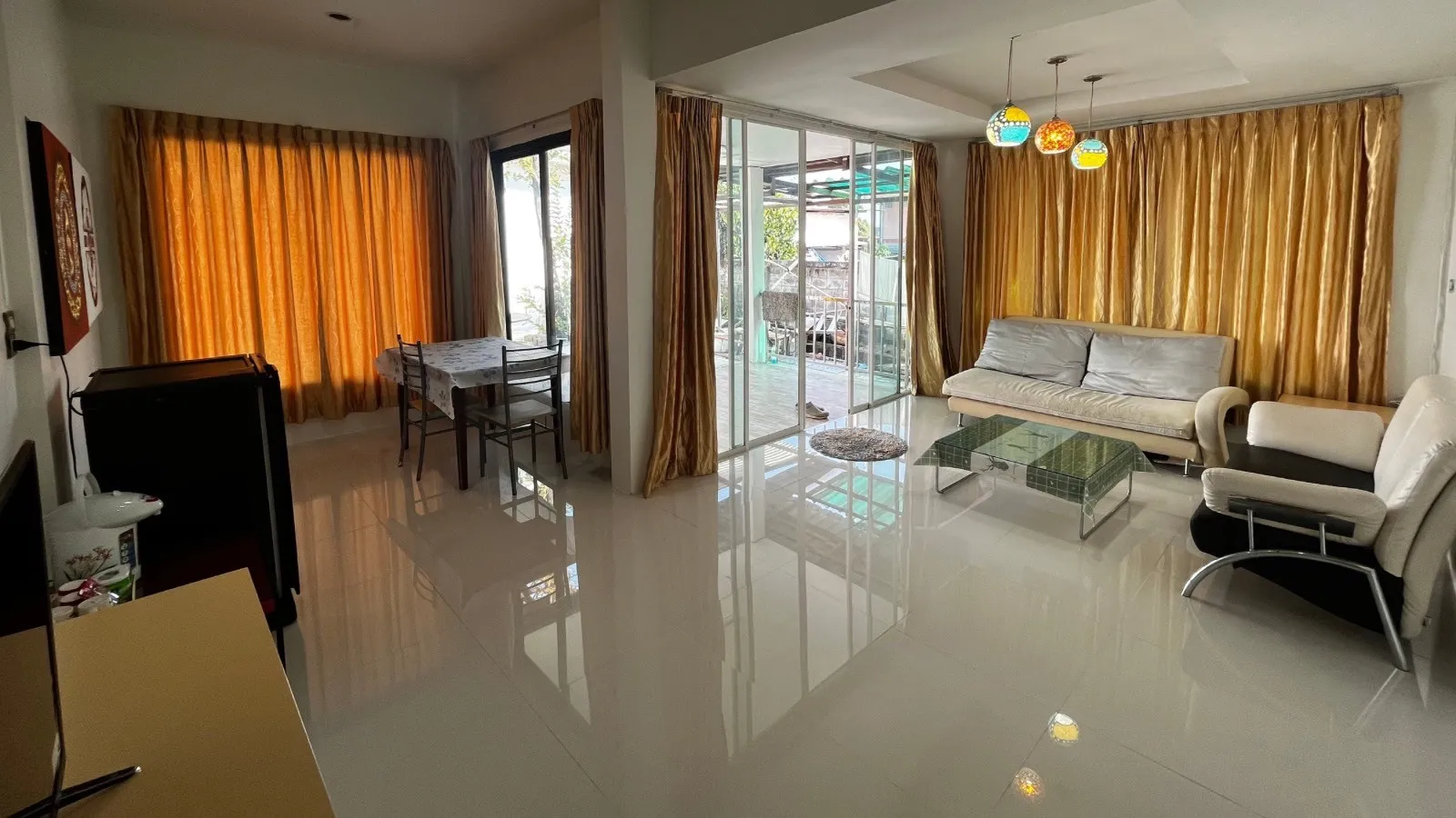 บรรยากาศห้องพักบ้านพักสิริ มุกดาหาร